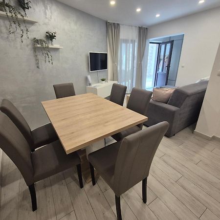 Apartment Rika Omiš Dış mekan fotoğraf